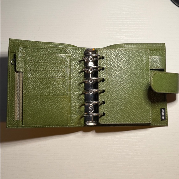 Moterm Green 30mm Pocket Rings - Picture 2 of 2